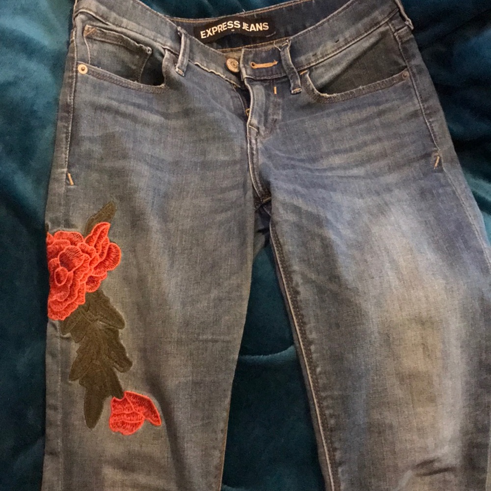 3/$15 Express Mid Rise Rose Jeans Size 2